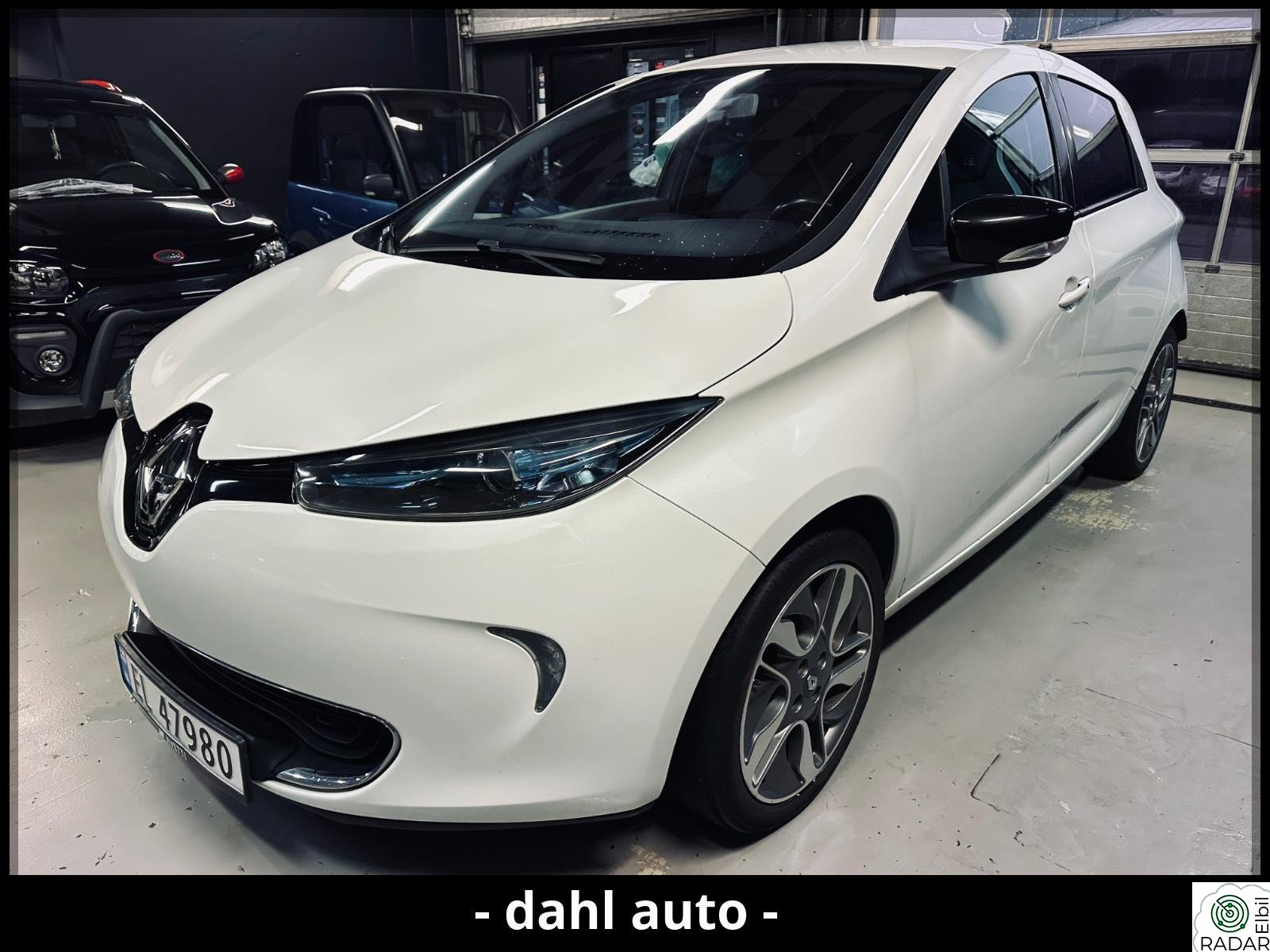 RENAULT ZOE AUT/RYGGEKAMERA/TO SETT DEKK/KJEKK BIL/EU-OK 10/27!!!