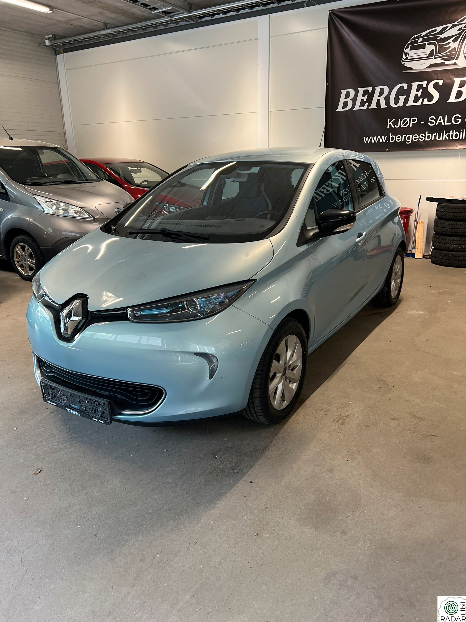 RENAULT ZOE Intens Easy Charge Nye S/V dekk pen bil 2 ladere