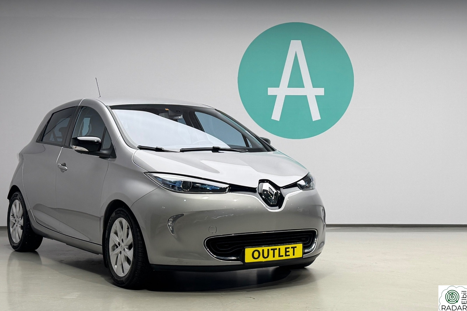 RENAULT ZOE Z.E 22 kwh / OUTLET / R. Kamera / Navi / Cruise
