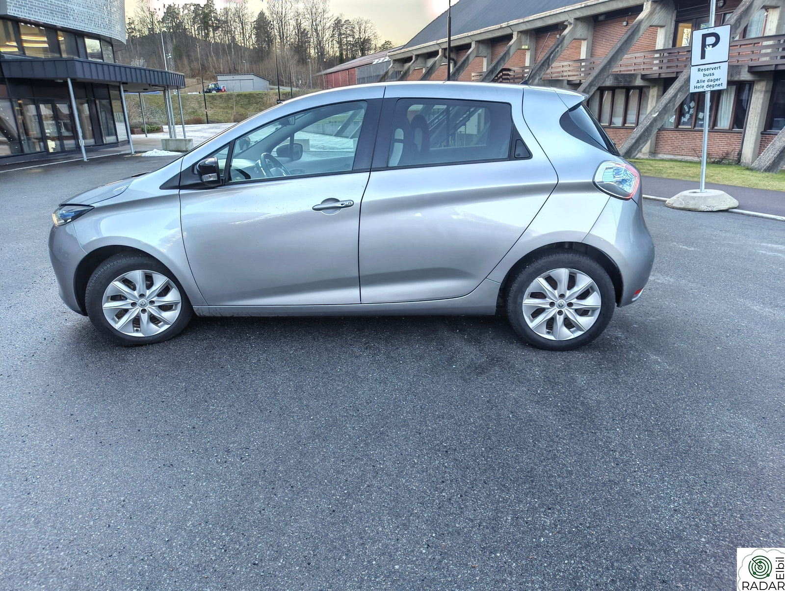 RENAULT ZOE Life