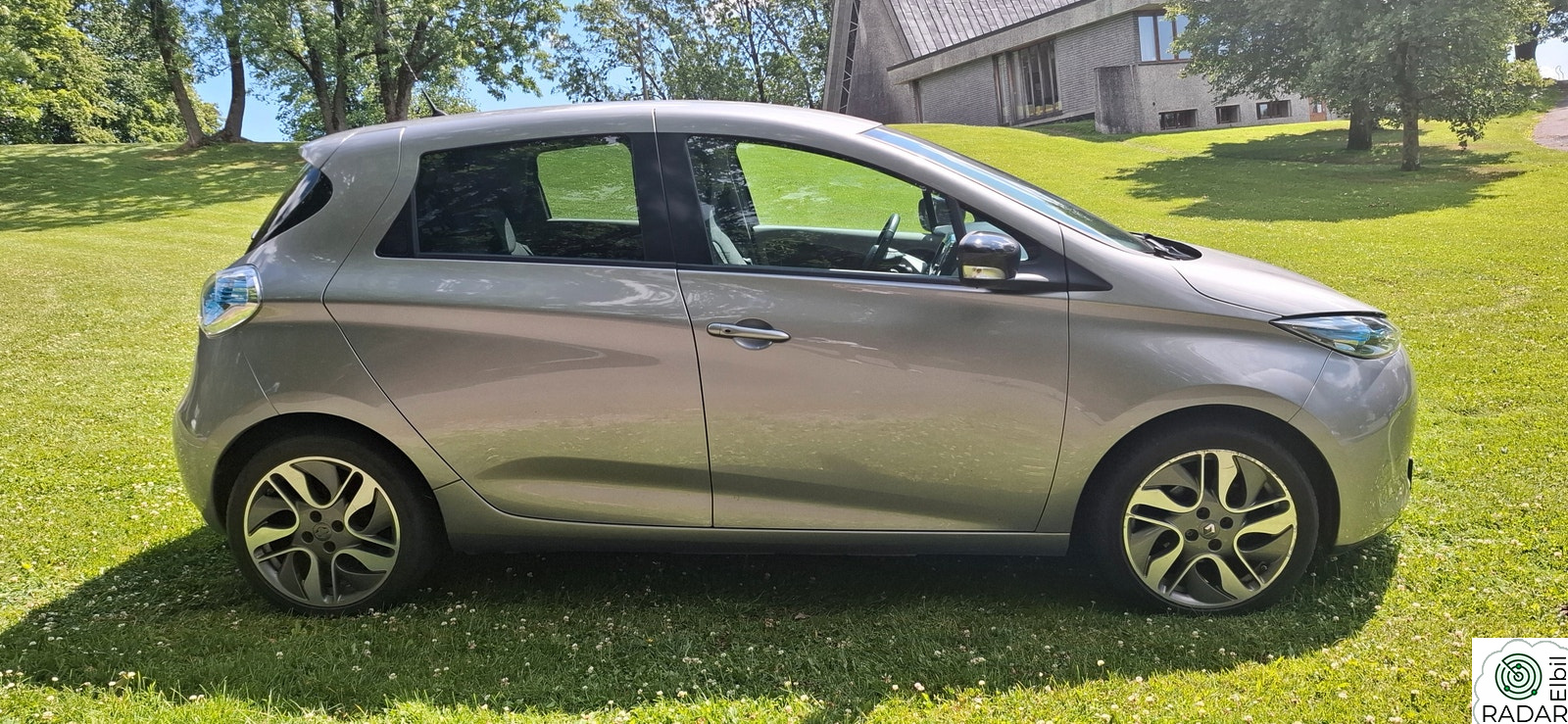 RENAULT ZOE med hyttelader.