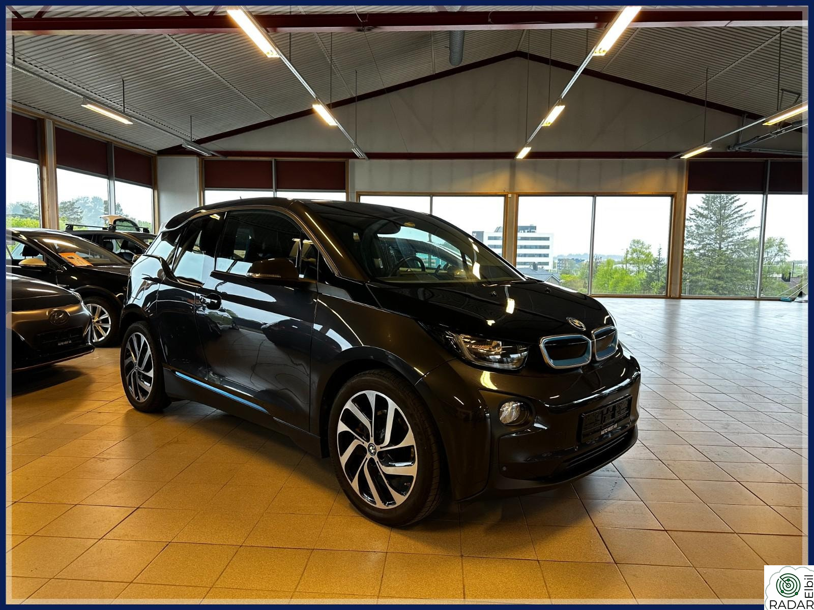 BMW i3 170HK 190KM KAMERA PSENSOR LAV KM