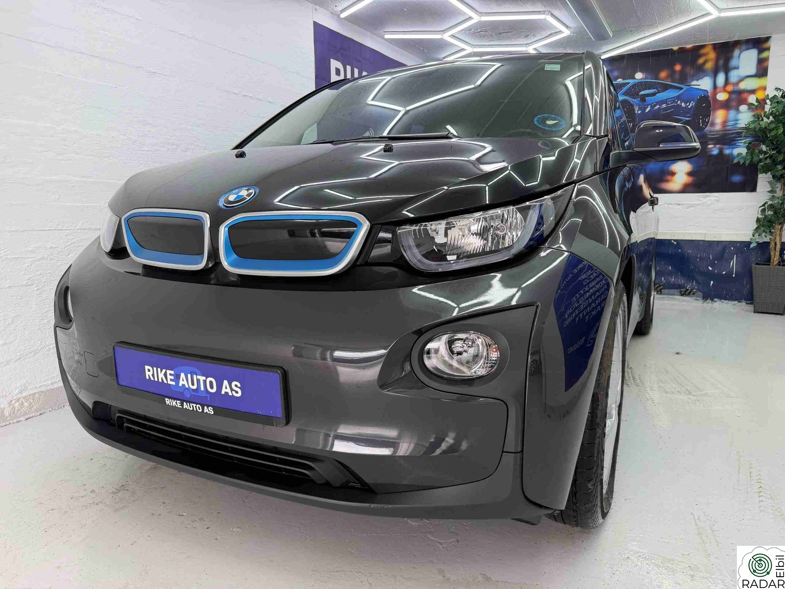 BMW i3 2014 BMW I3 CHARGE PLUS lav km stand