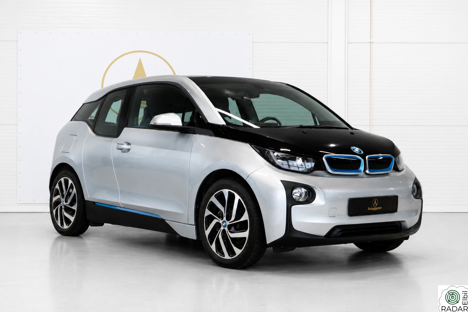 BMW i3 LAV KM/ VARMEPUMPE/ NAVI PRO/NY EU