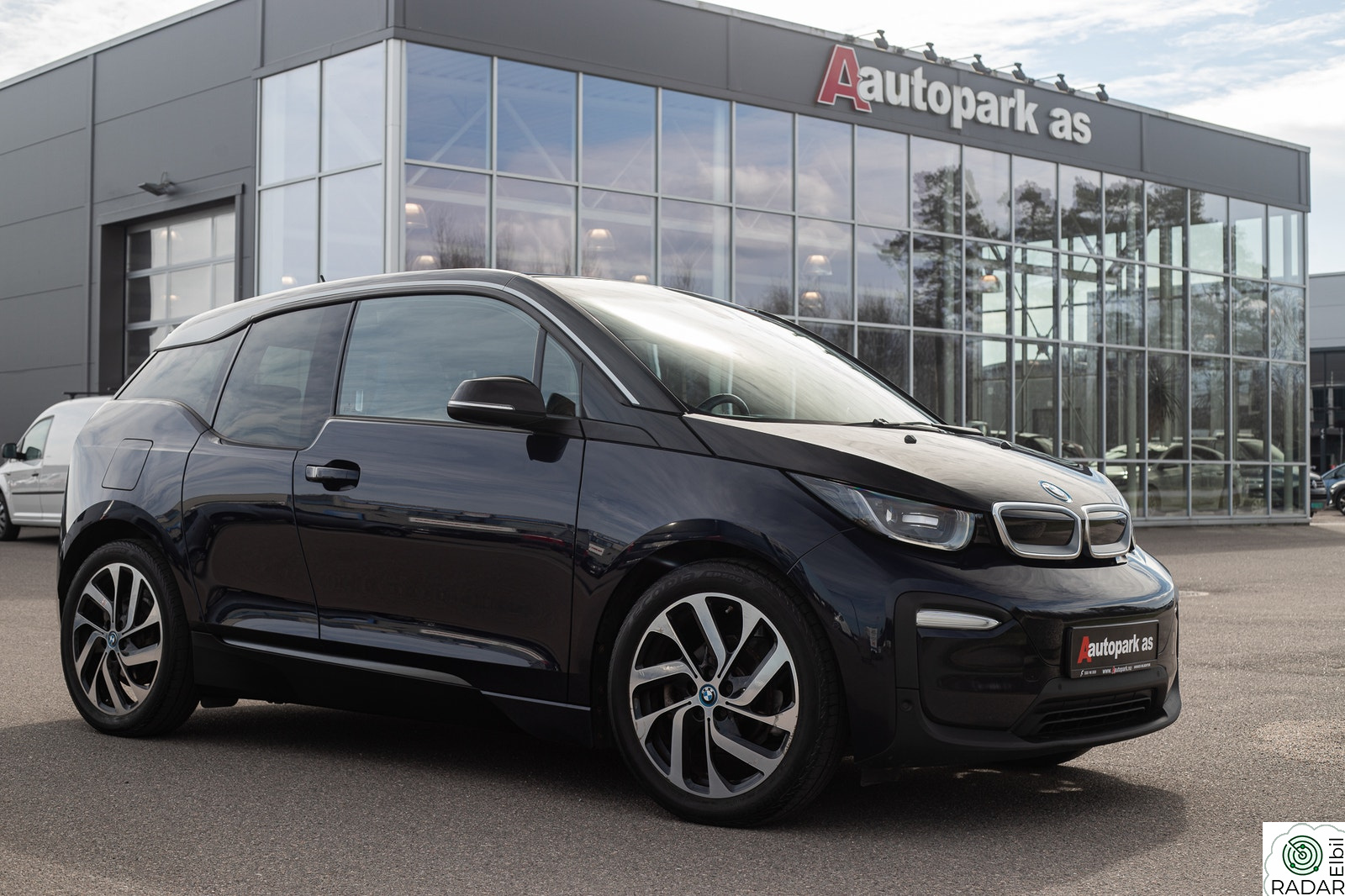 BMW I i3 94Ah NORSK-HARMAN/KARDON/PANO/KEYLESS/PARK.VARMER/LED++