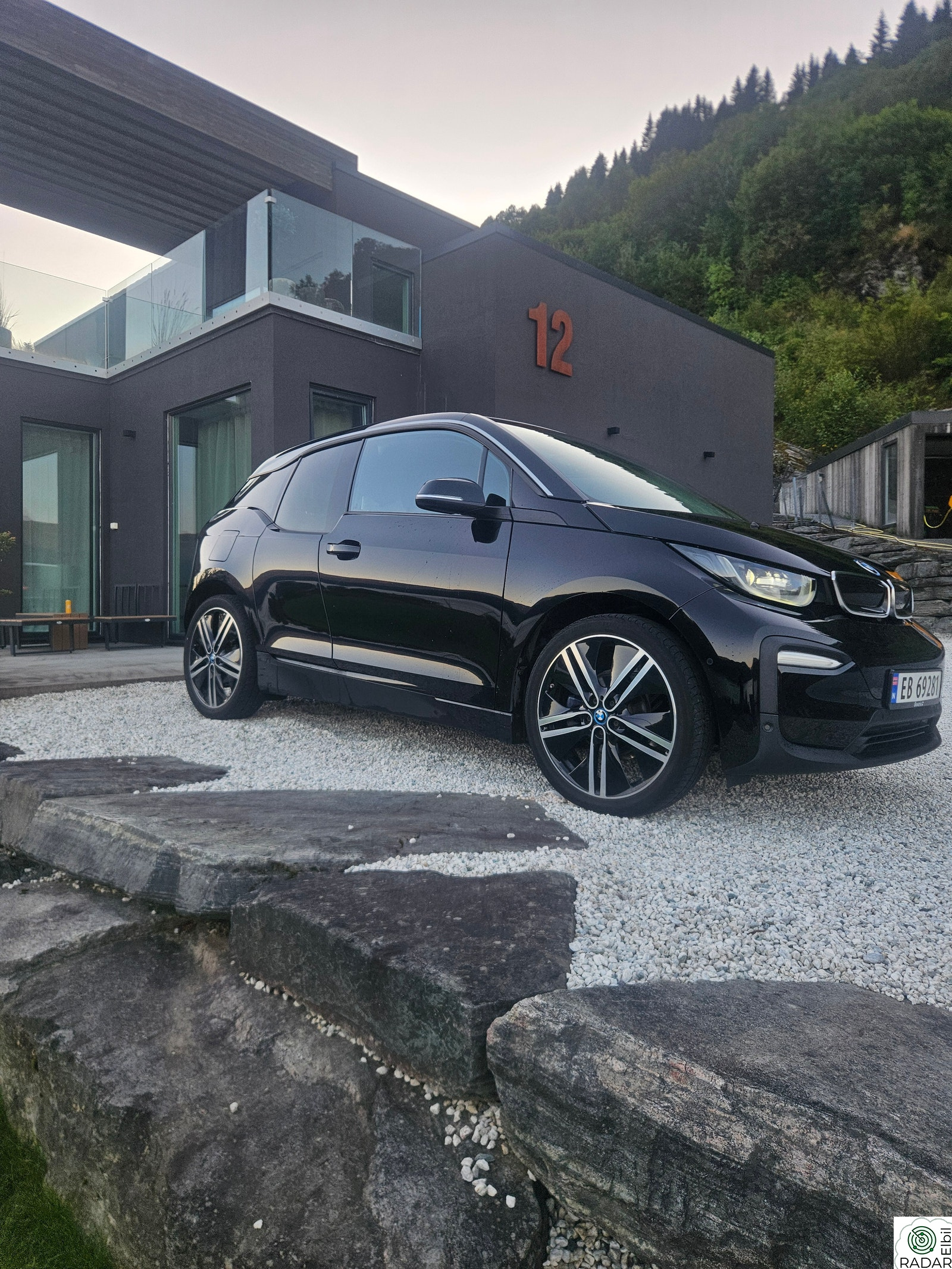 BMW I i3 SJÅ HER, FANTASTISK FIN BMW 120AH CHARGED PLUSS