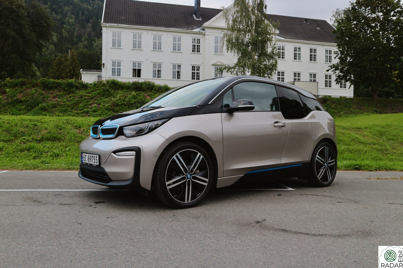 BMW I i3 120Ah Fully Charged - LAV KM- VELDHOLDT - ALT UTSTYR