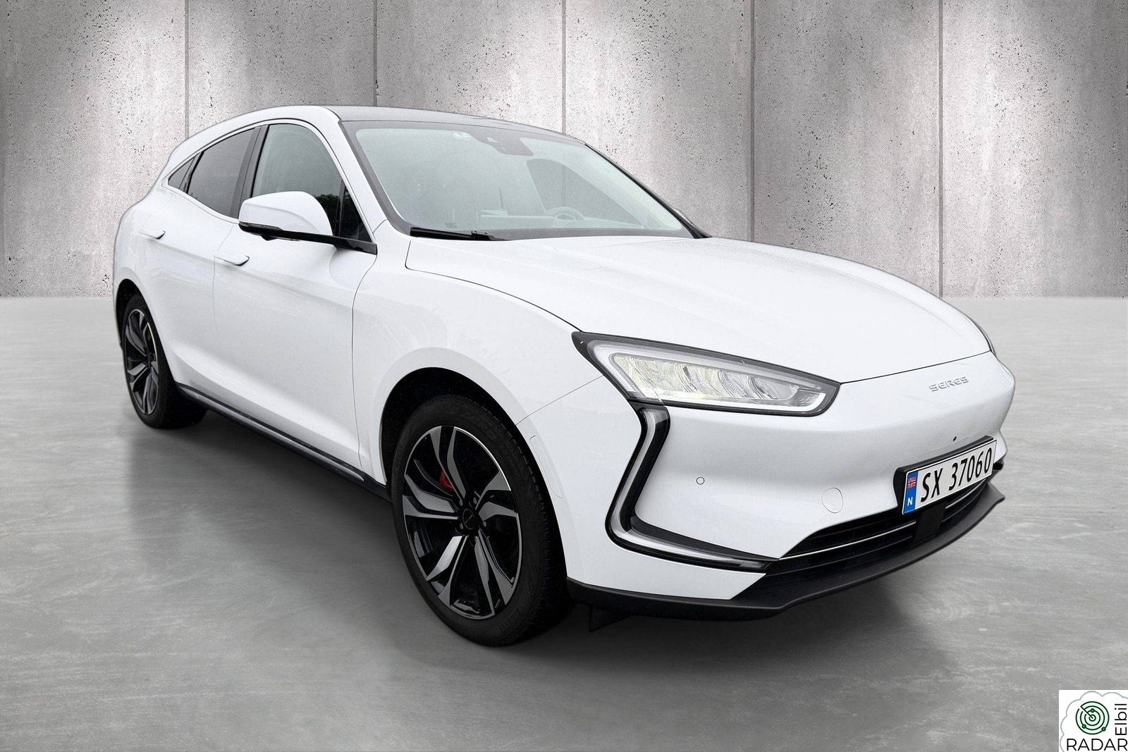 SERES 5 Premium AWD | 585HK/483KM | Norsk/Garanti | Mye utstyr!