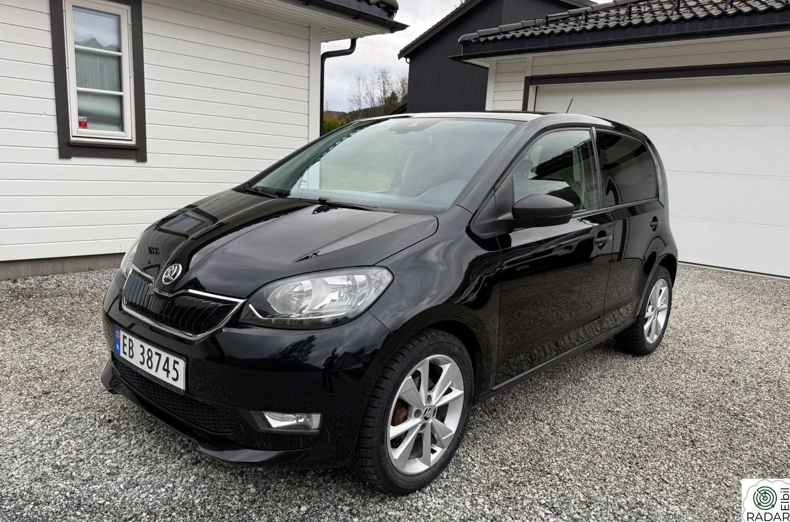 SKODA CITIGO 83 hk Ambition med 8 nye dekk!