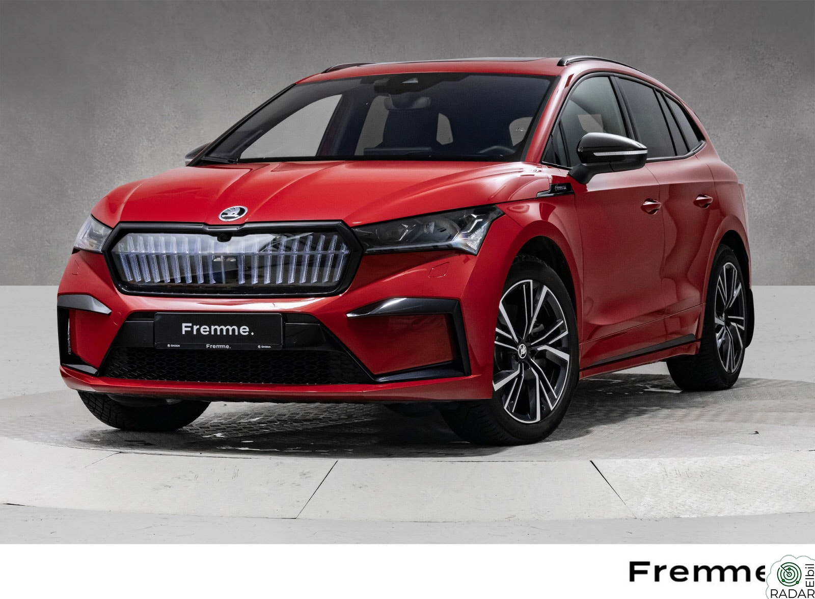 SKODA ENYAQ 80 iv 80  sportline Hengerfeste, glasstak+++