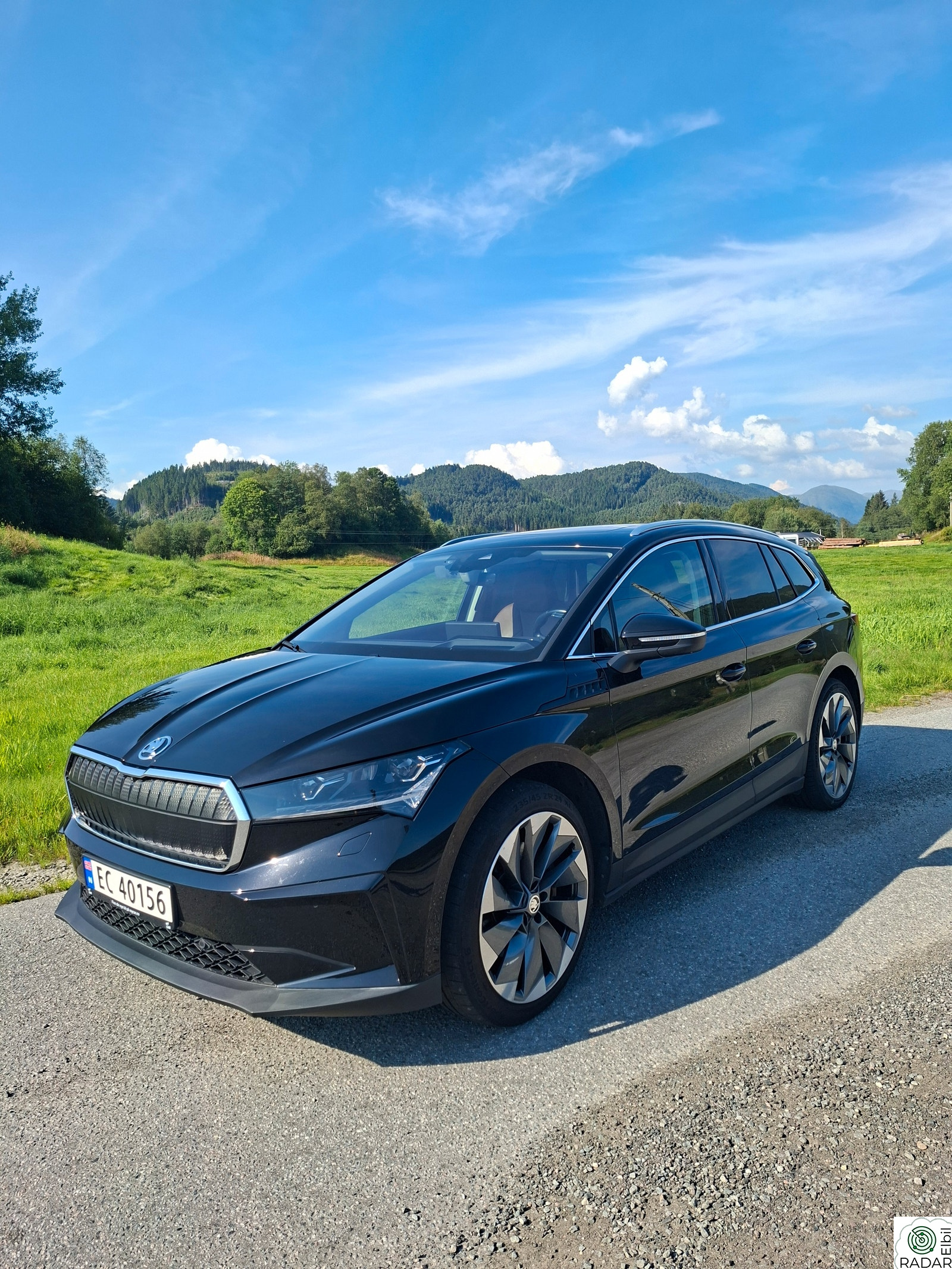 SKODA ENYAQ 80 iV80 MATRIX/ LEKKERT INTER/ S+V HJUL/Pano/HENGERFEST