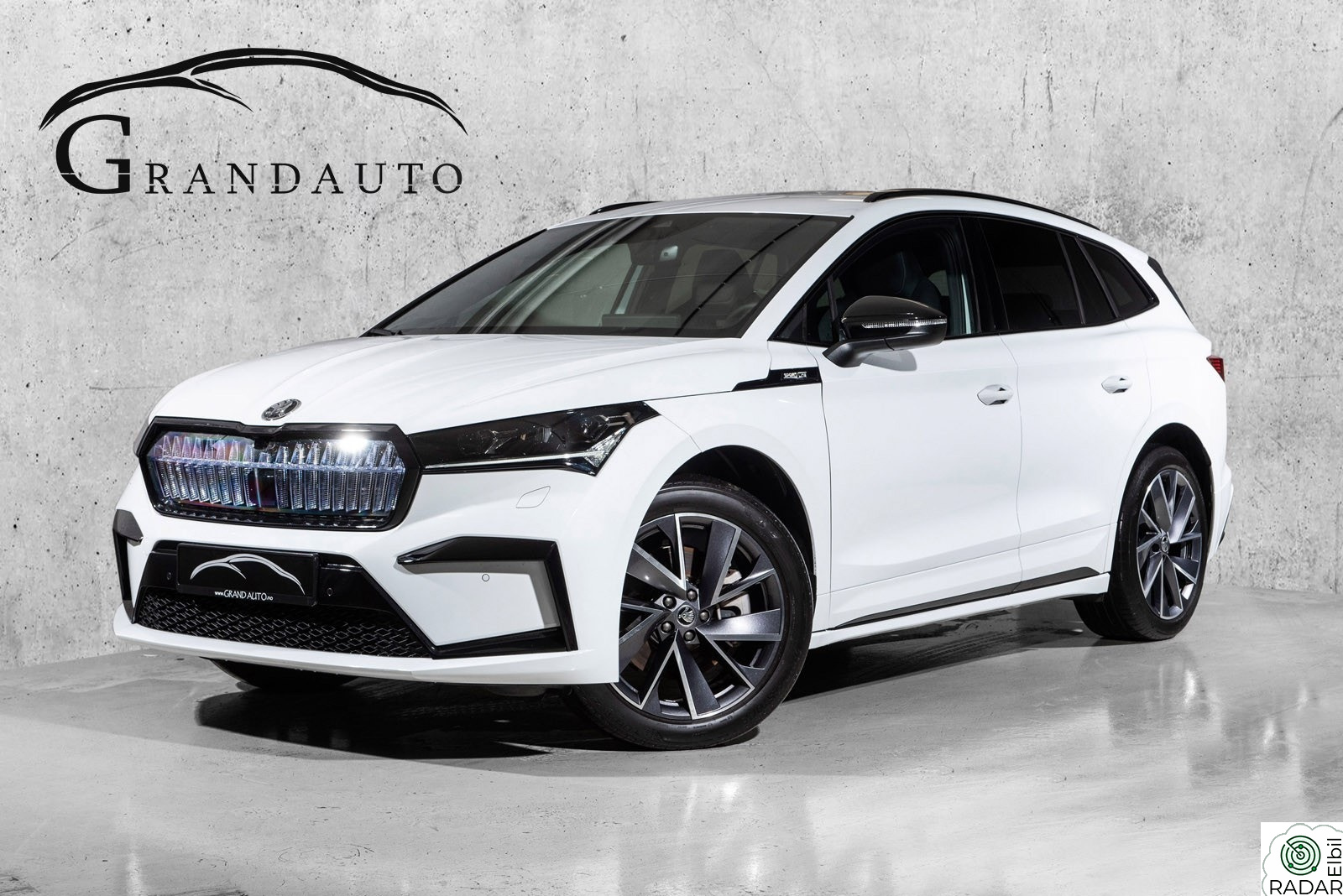 SKODA ENYAQ 80 iV 80 SPORTLINE MATRIX DCC CRYSTAL FACE HENGERFESTE+++