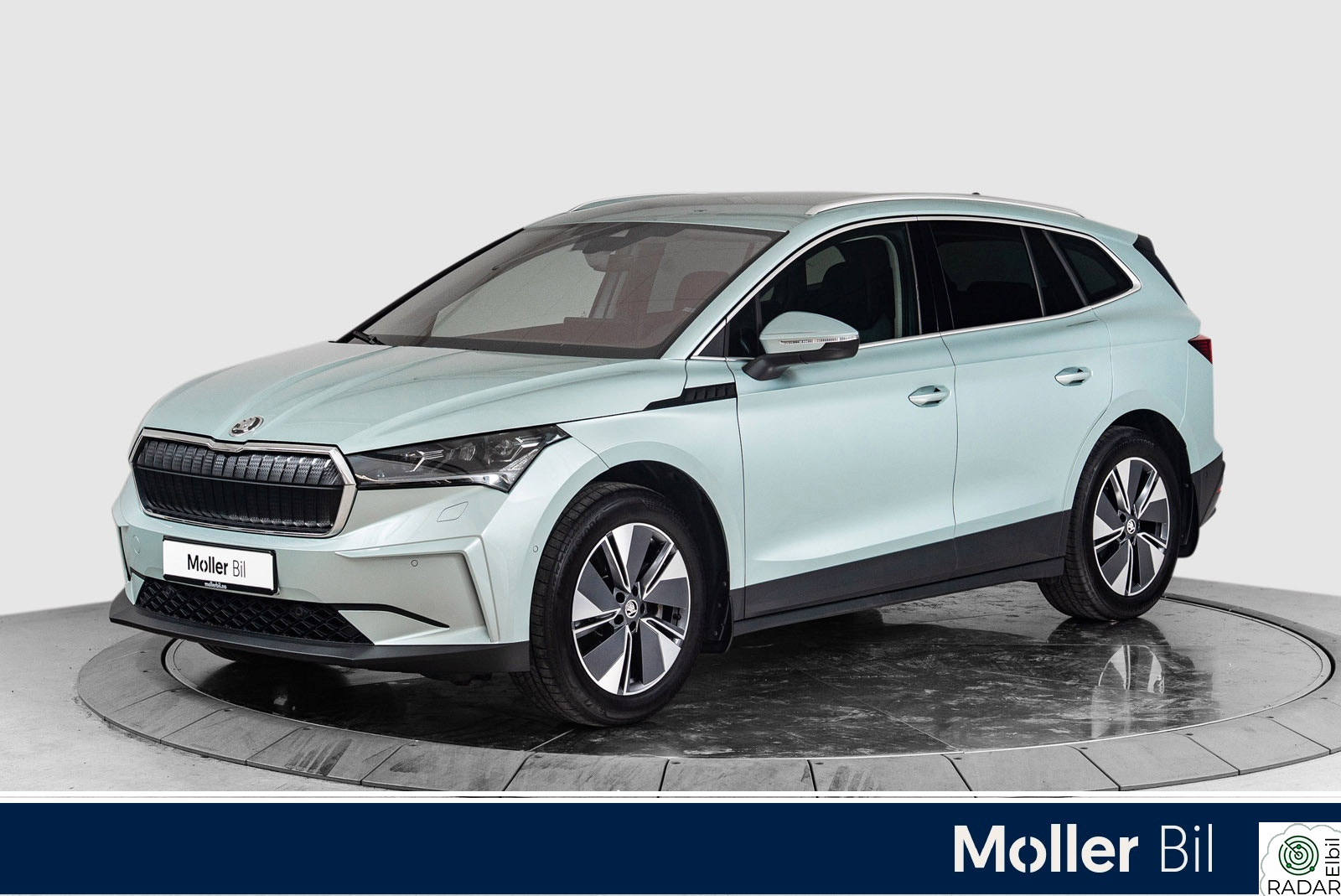 SKODA ENYAQ 80 iv 80 max - R.kam, Matrix, Krok, Delskinn, ACC, 19"