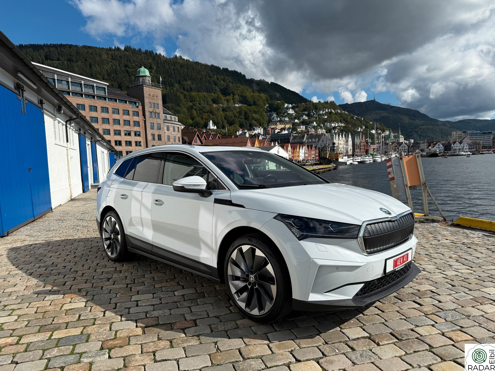SKODA ENYAQ 80 iV80, panorama soltak, h.feste