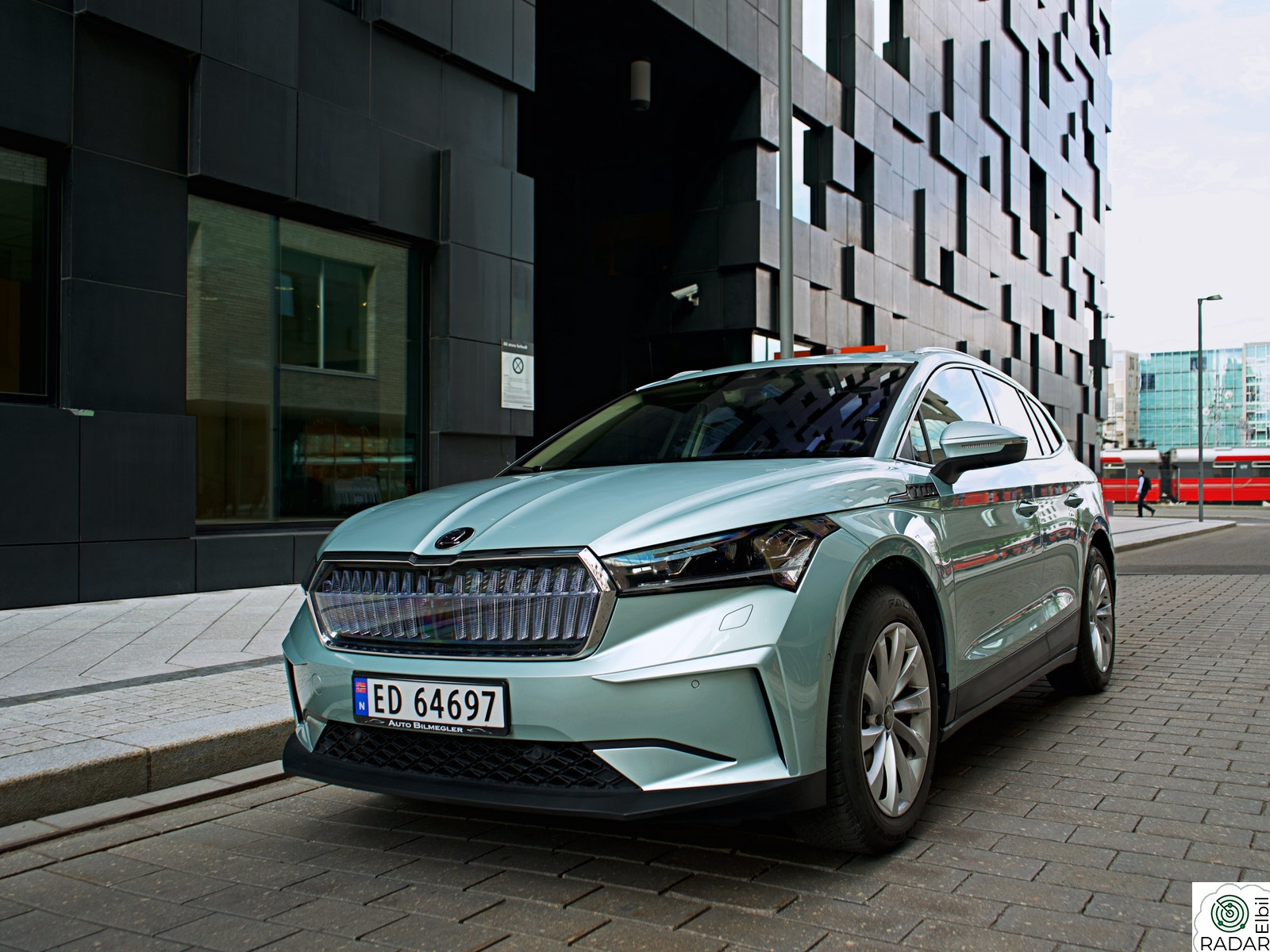 SKODA ENYAQ 80 iV80 | LED-Matrix | Head-Up | 360-kamera | Krok