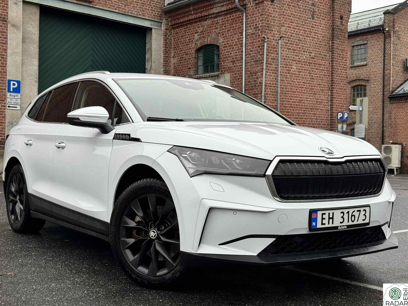 SKODA ENYAQ 80X iV80X Pris kr 5900.-