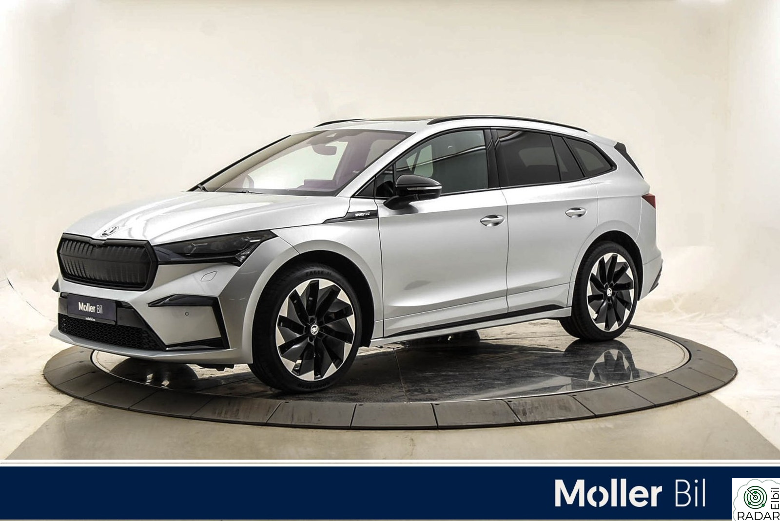 SKODA ENYAQ 80X iV 80X Sportline Krok/Panorama/HUD/Kamera/Navi/DCC