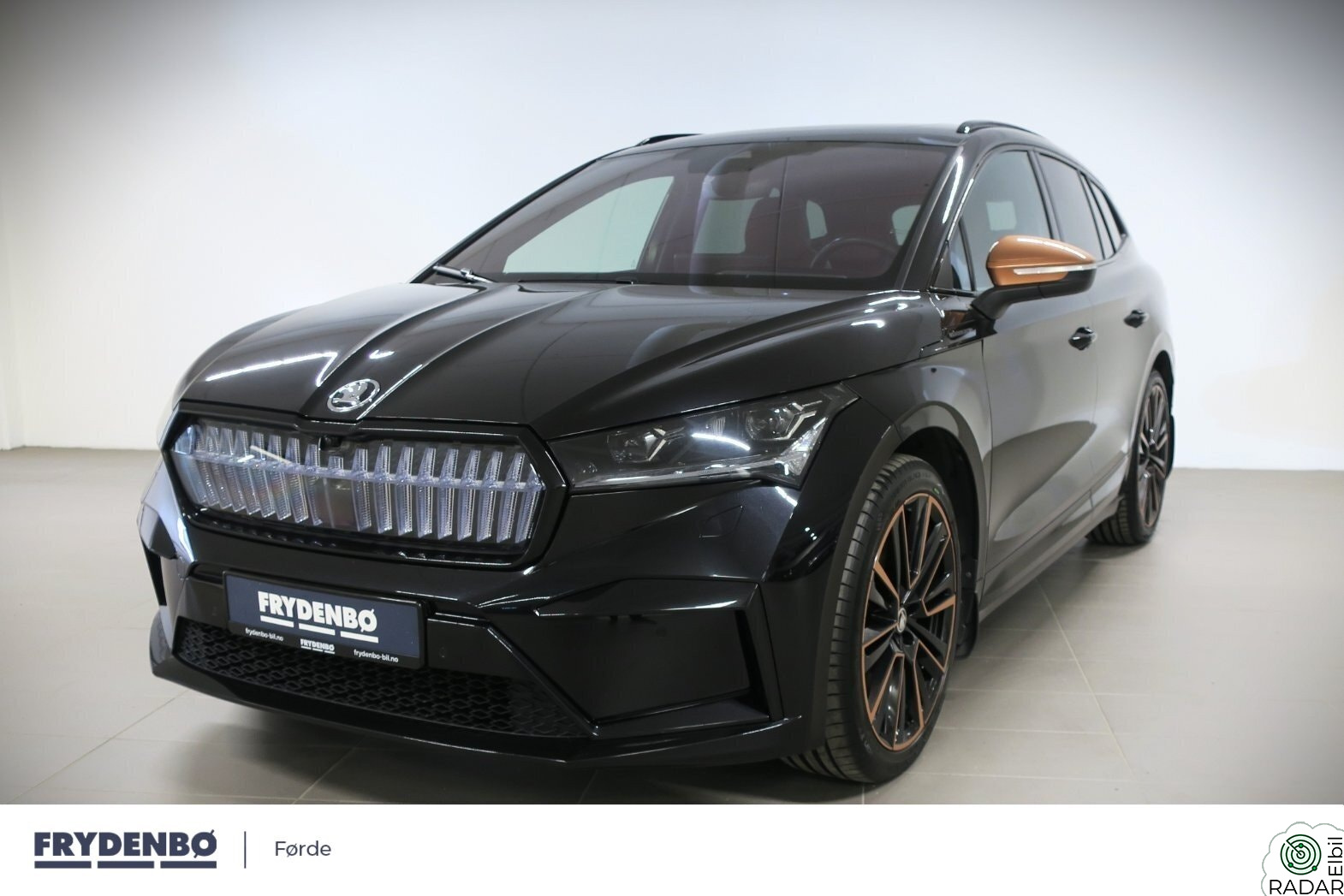 SKODA ENYAQ 80X iV80X Founders EditionBlack KROK|21"|HUD|360|MATRIX+
