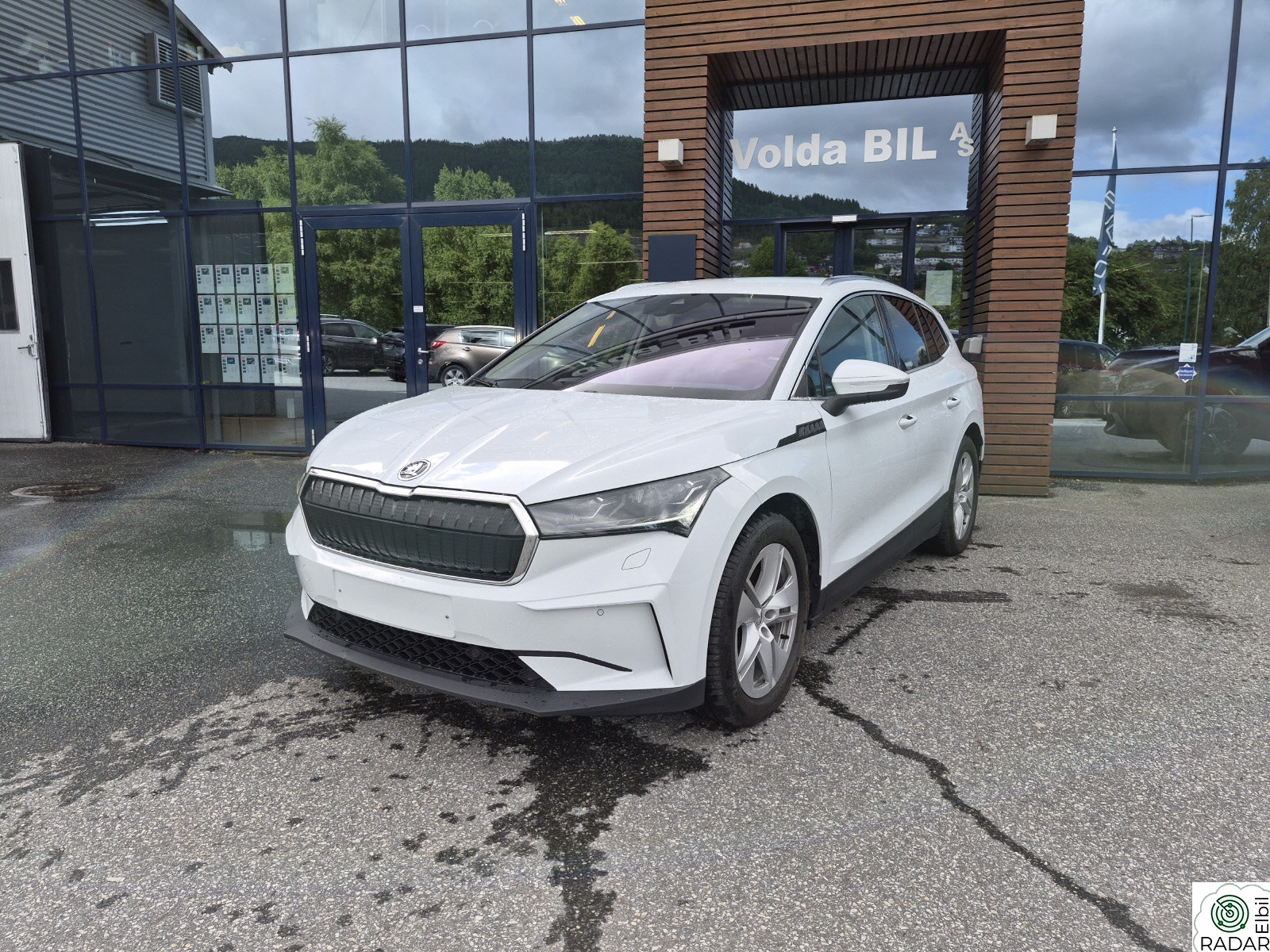 SKODA ENYAQ 80X iV80X Tour Edition ACC,Skinn,Matrix,H-Up,Navi,PDC,Krok