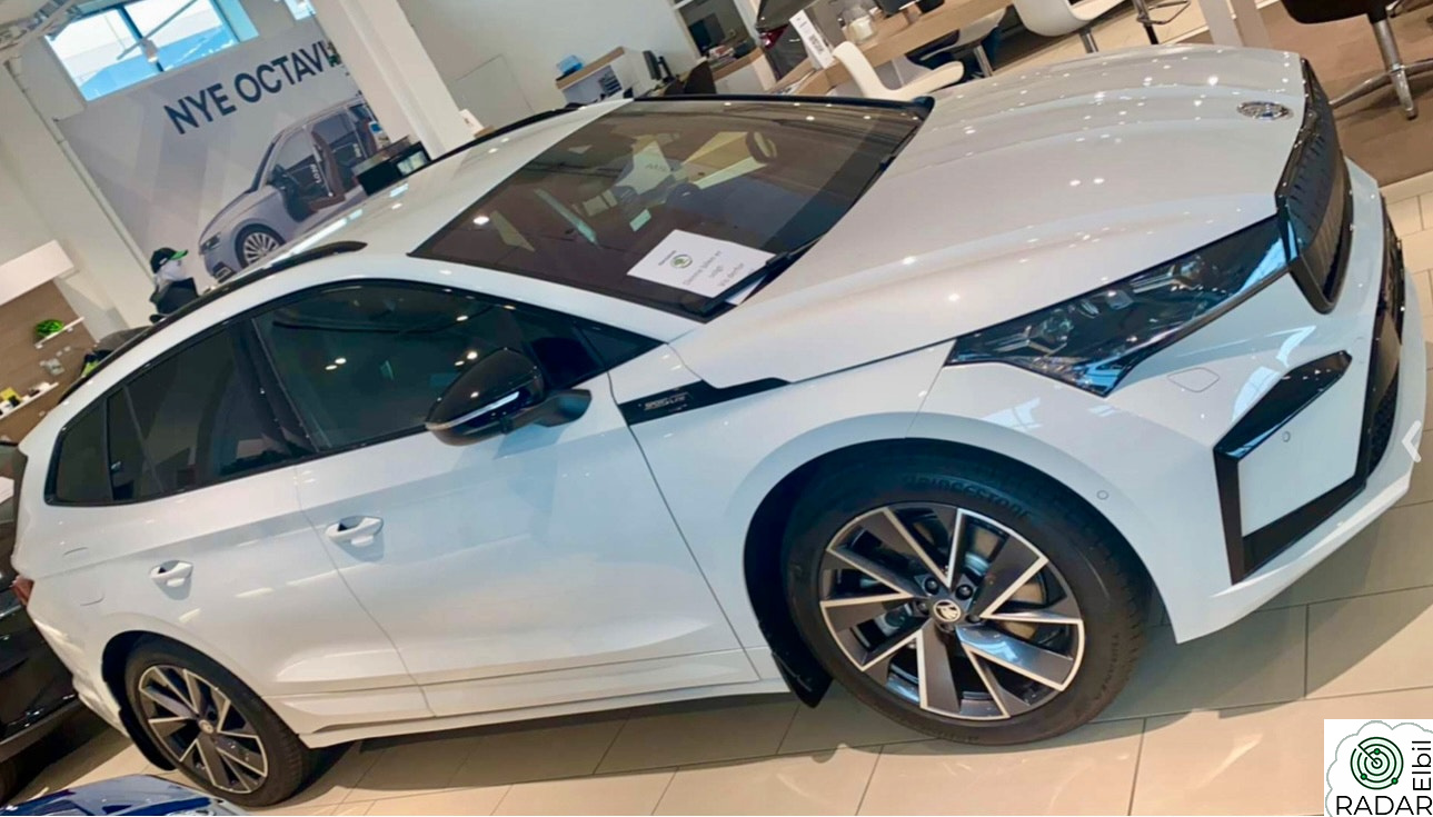 SKODA ENYAQ 80X iV80X Sportline