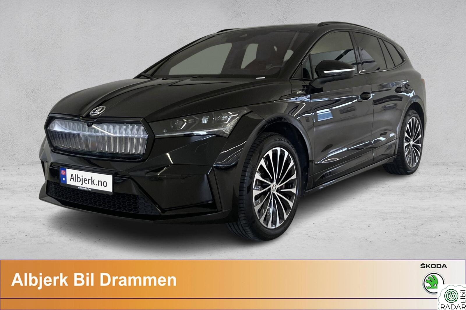 SKODA ENYAQ 80X IV80x 4x4 Sportline El.Alcantara seter Soltak H-feste