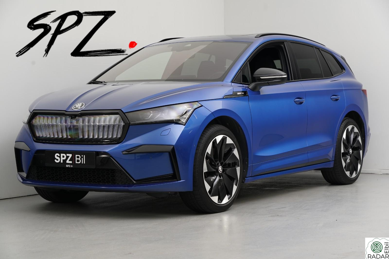 SKODA ENYAQ 80X IV80X SPORTLINE ACC DCC KROK PANORAMA MATRIX 360KAMERA