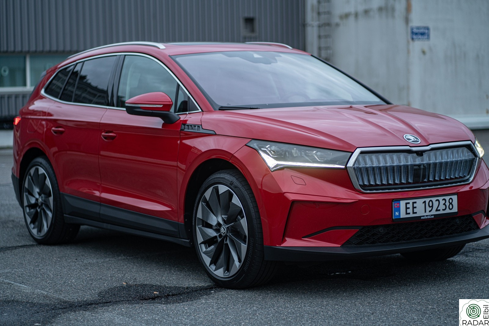 SKODA ENYAQ 80X
