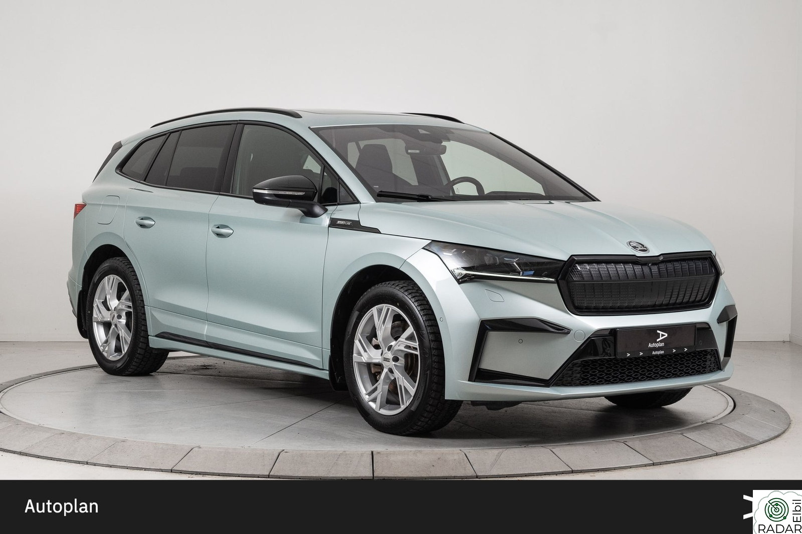 SKODA ENYAQ 80X IV80x Sportline Krok Kamera ACC Minne Panorama