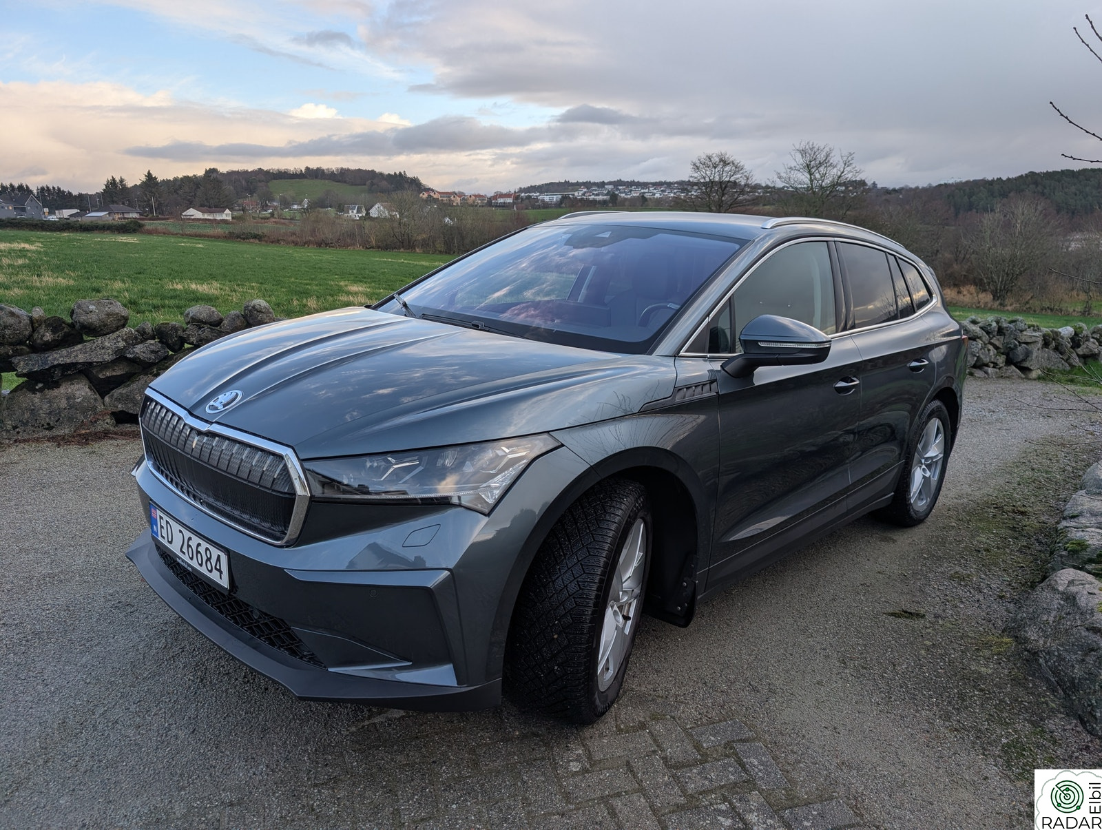 SKODA ENYAQ 80X Garanti / Krok / 4x4 / Matrix LED / Dinitrol-behandlet