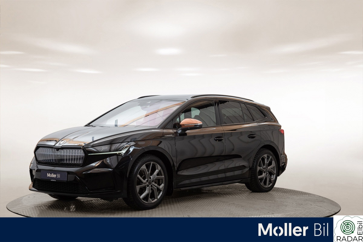 SKODA ENYAQ 80X iV 80x Fe Black Hengerfeste, navi, KESSY, park.ass ++