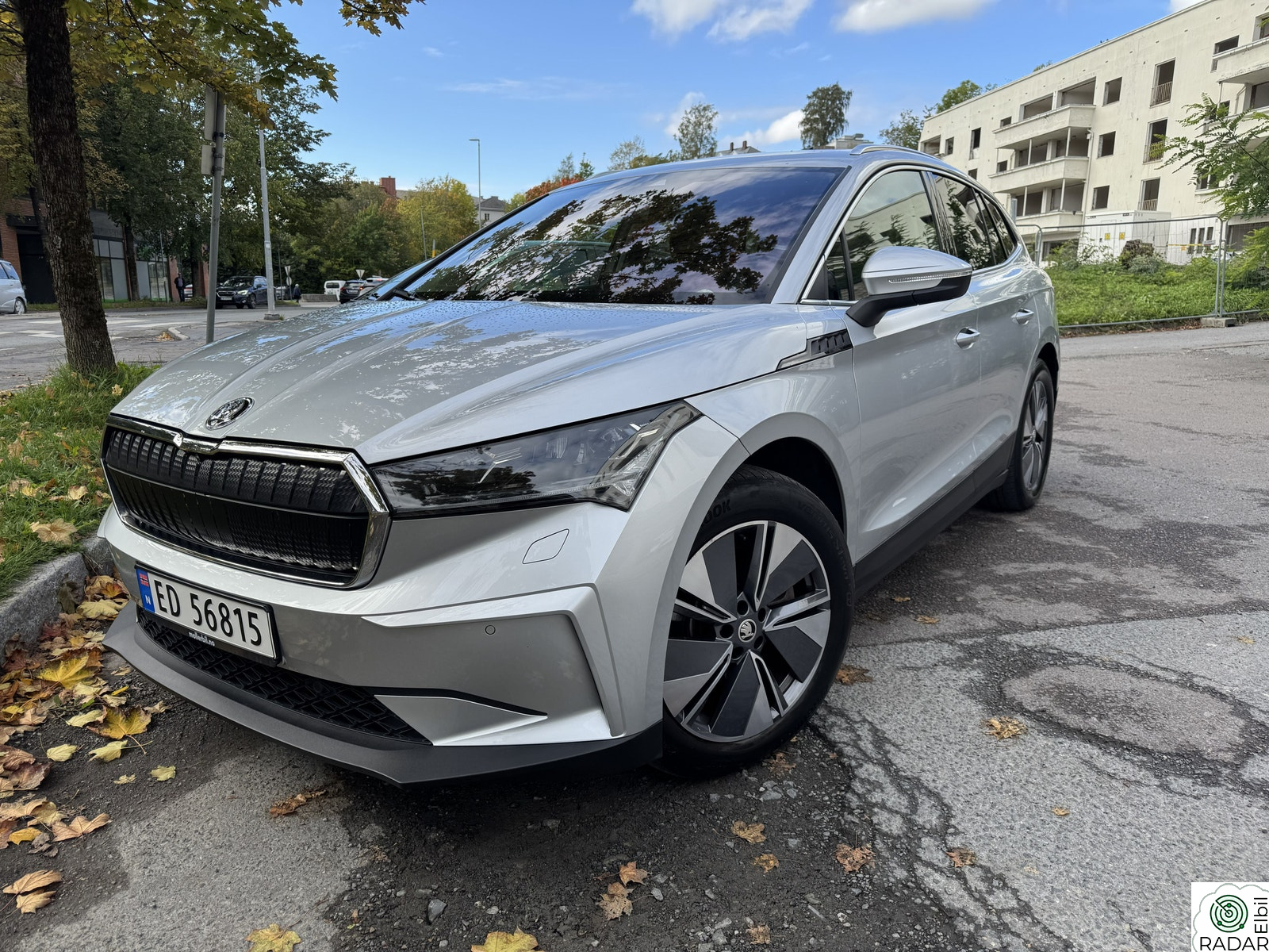 SKODA ENYAQ 80X iV80X/skinn/360/krok/Infotainmentpakke/el. sete m/minne