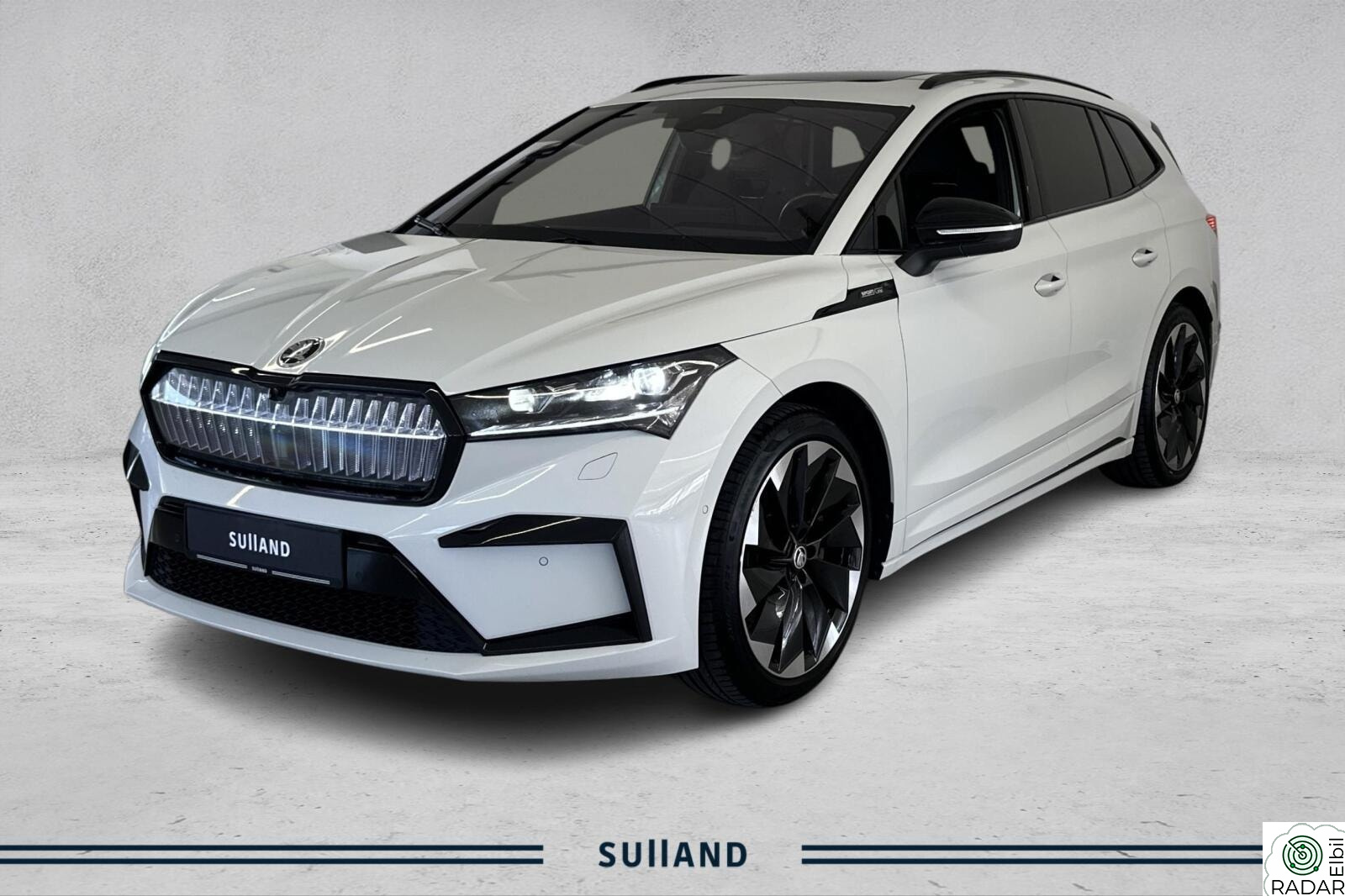 SKODA ENYAQ 80X iv 80x Sportline Panoramatak Head-Up Matrix Hengerfeste