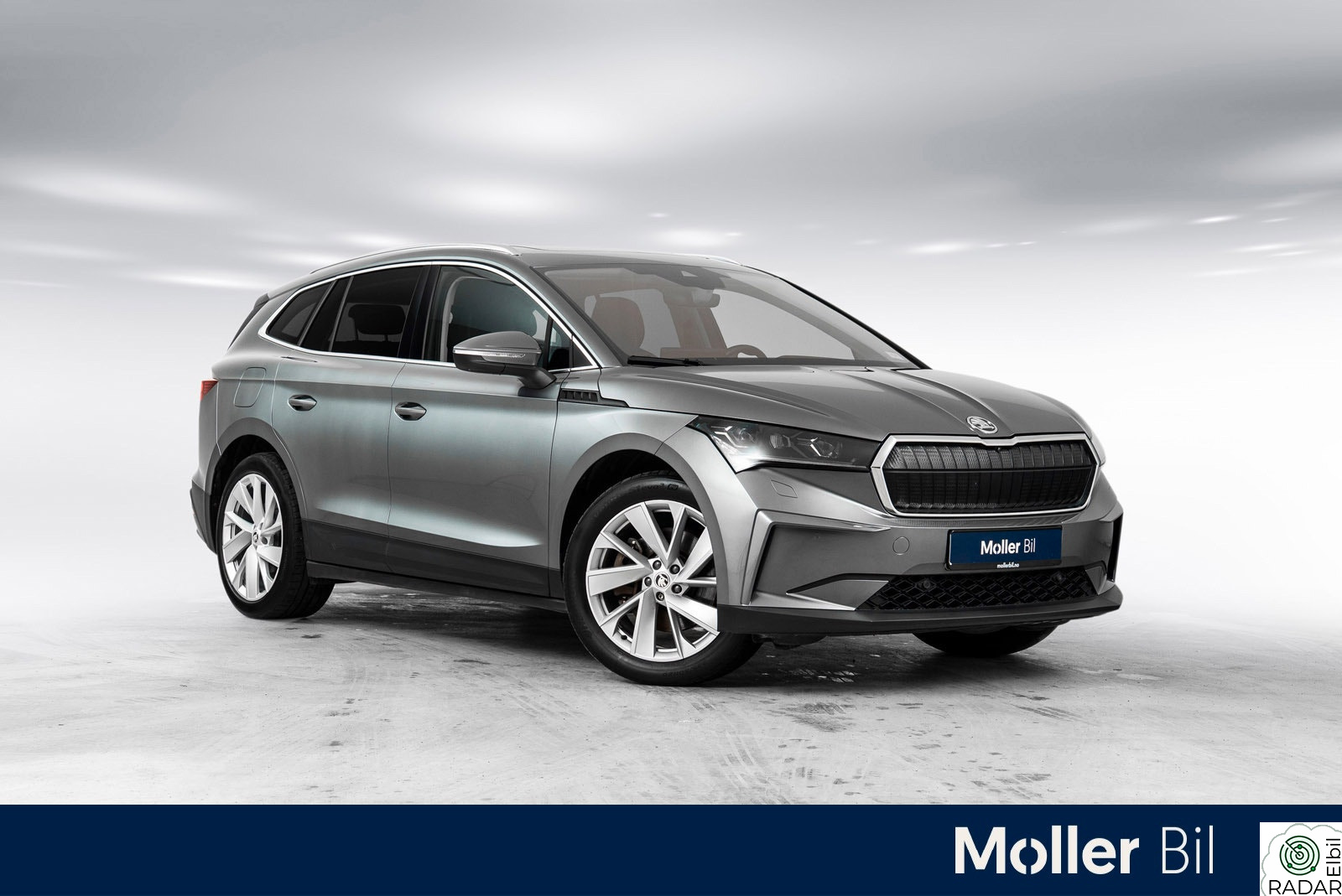 SKODA ENYAQ 80X iV80X Panorama-Matrix-Head Up-Skinnseter-Hengerfeste-mm