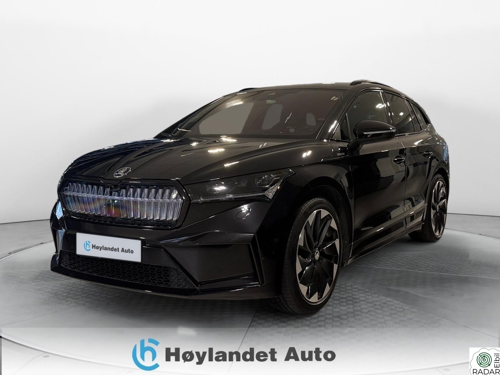 SKODA ENYAQ 80X 80X Sportline Crystal Face/Pano/HUD/Matrix/360°/Krok
