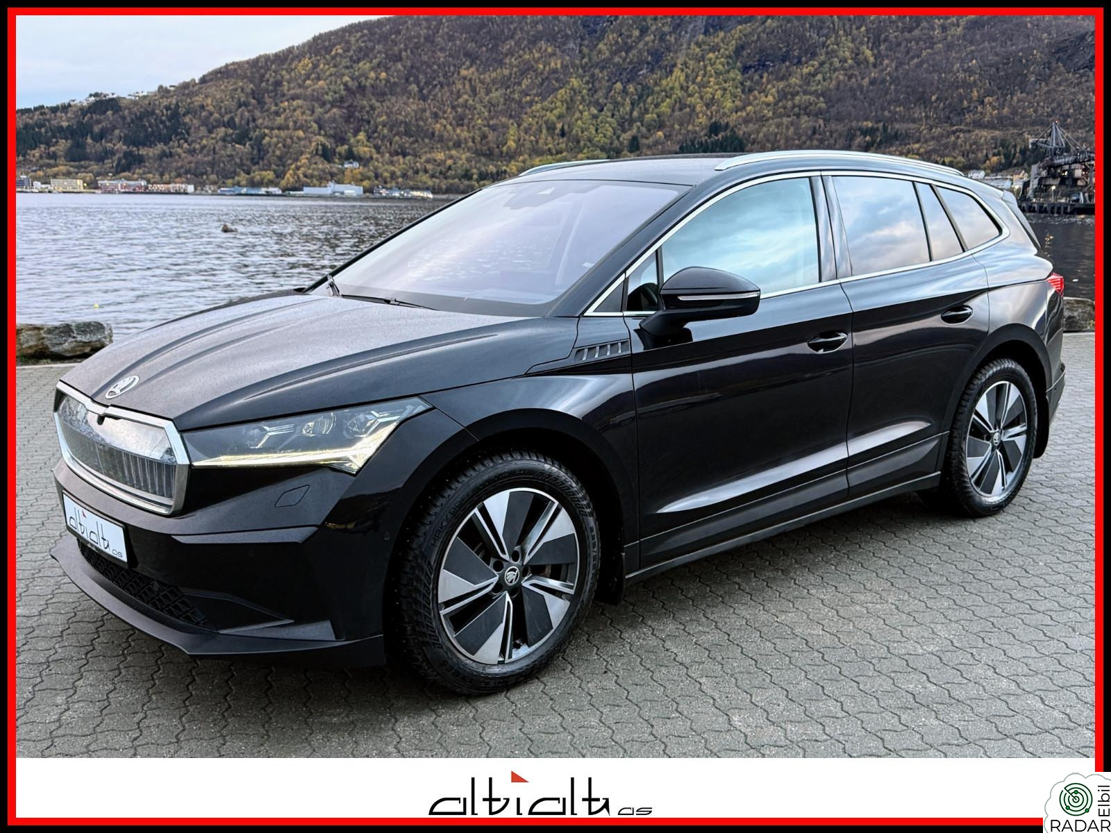 SKODA ENYAQ 80X iV80X / Skinn / Oppv. Ratt / HUD / 360 / Krok++