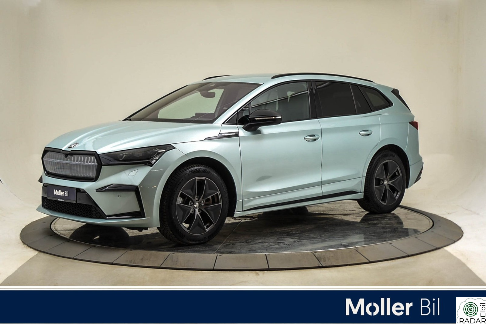 SKODA ENYAQ 80X iV80X Founders Edition Krok/Skinn/Navi/Kamera/HUD/DCC