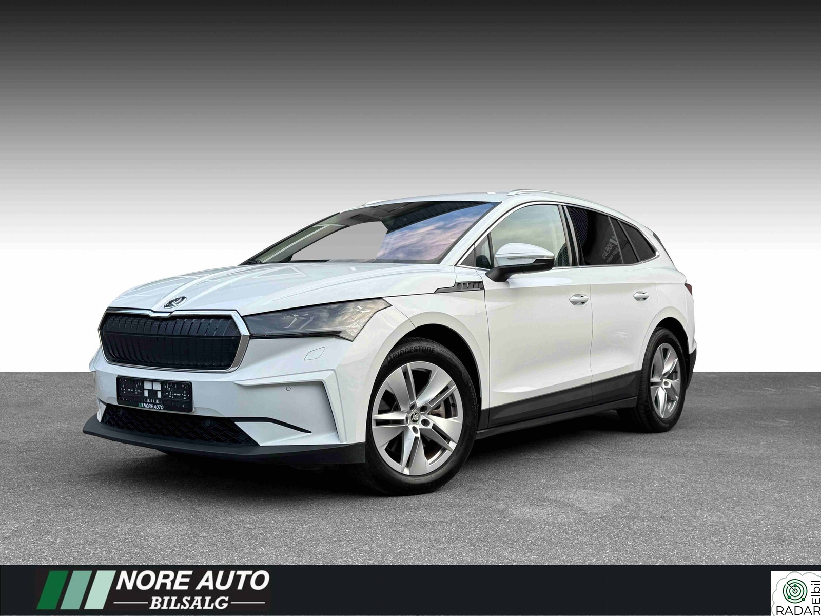 SKODA ENYAQ 80X / 4x4 / ACC / Led Matrix / P. Sensor / Navi / H. fest