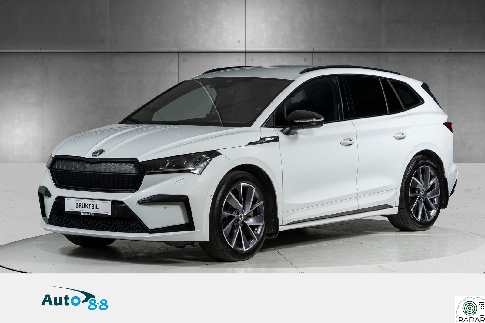SKODA ENYAQ 80X Sportline 312hk 503km AWD | iV80x Matrix | Kamera Krok