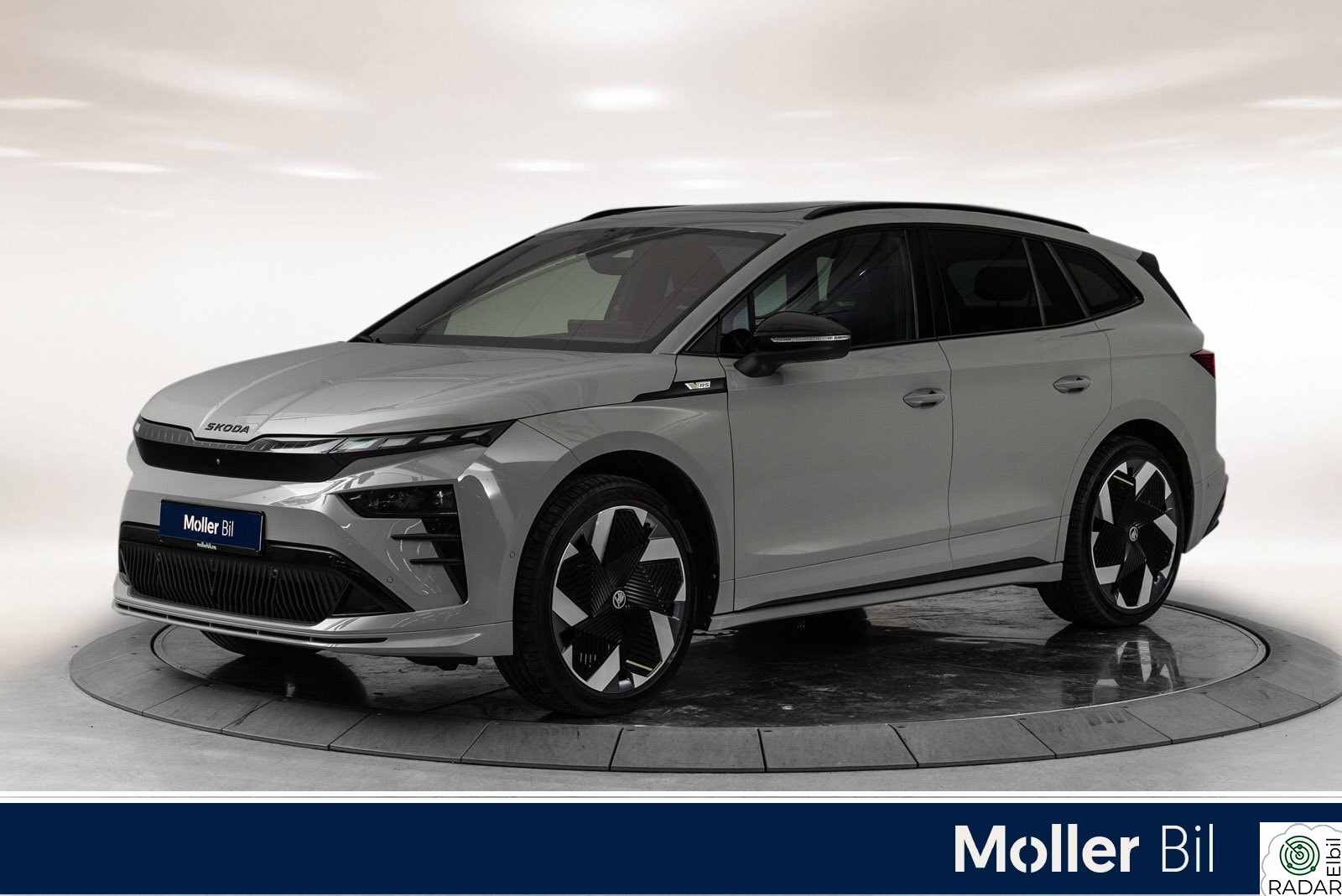 SKODA ENYAQ RS RS - Pano, Canton, HUD, Matrix, 21"