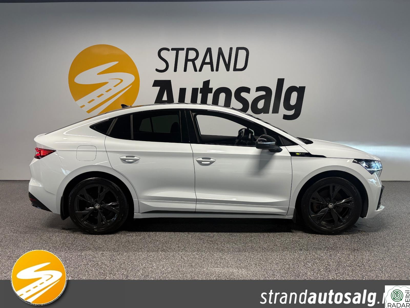 SKODA ENYAQ RS Norsk Krok Head-up Display Matrix Panorama ACC ++