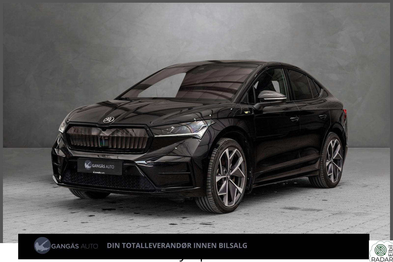 SKODA ENYAQ RS iV AWD / MEMORY / MASSASJE / HUD / ACC / MATRIX /
