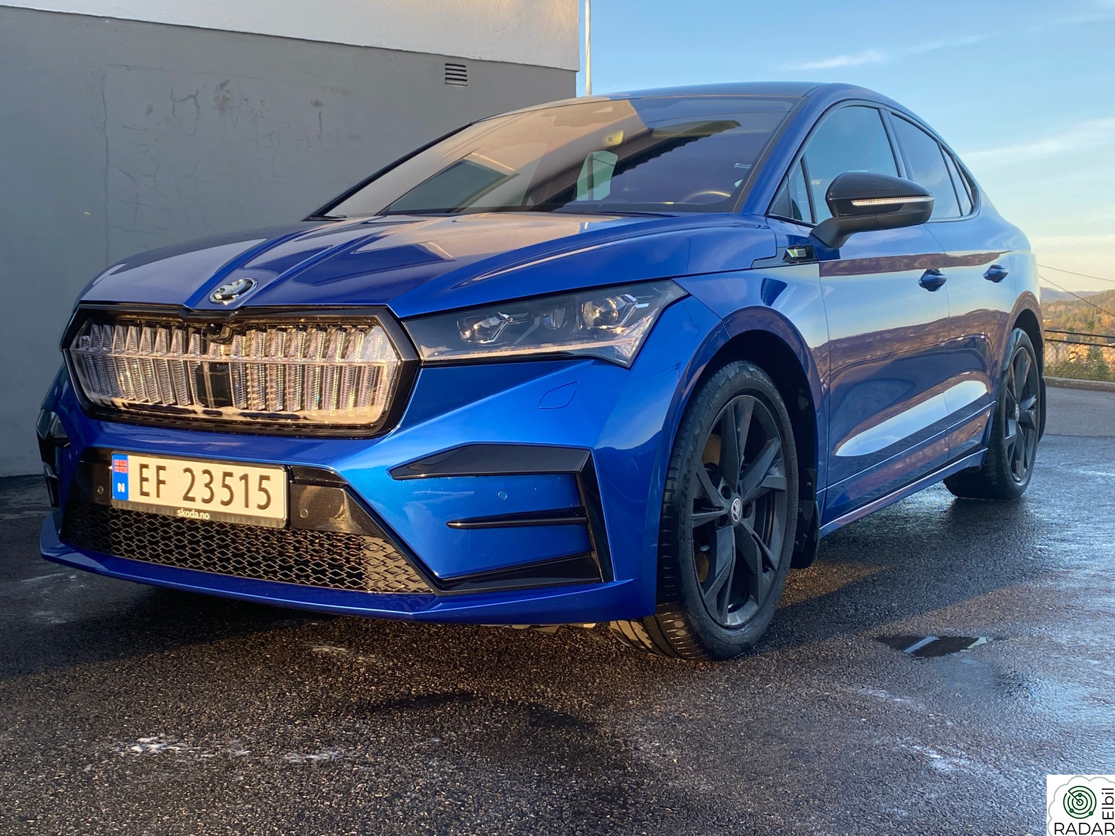 SKODA ENYAQ RS 4x4/Crystal/Panorama/H.feste/DesignSelectionRS-Suite