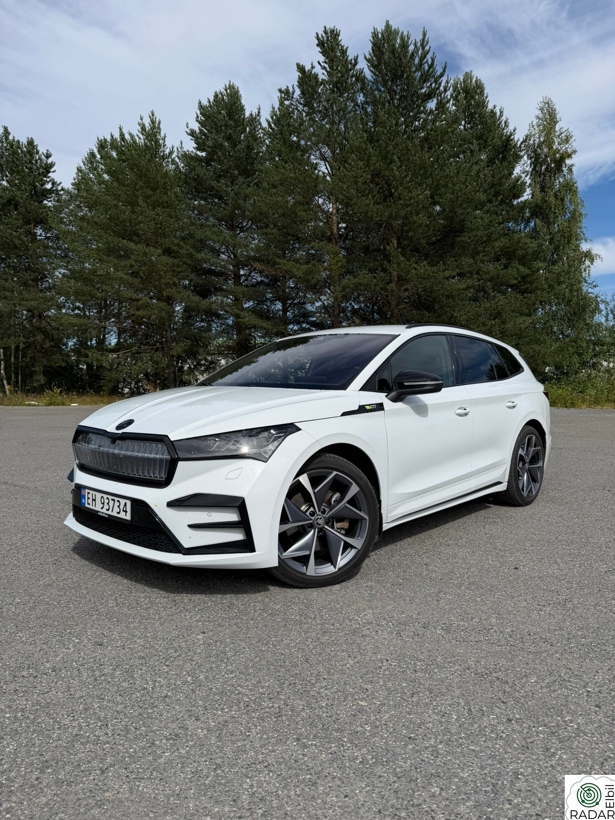 SKODA ENYAQ RS 85x