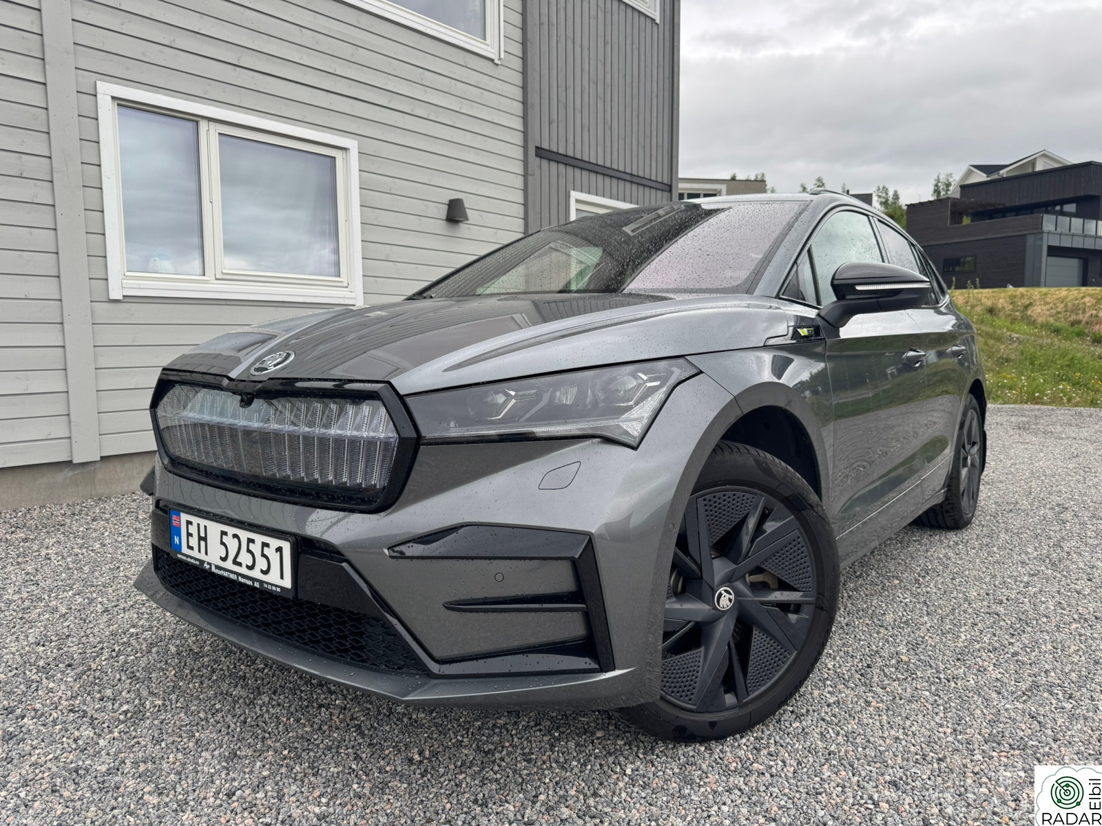 SKODA ENYAQ RS 85x