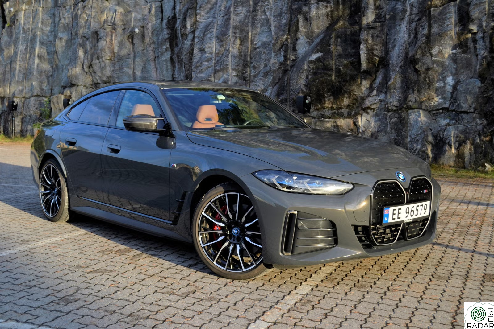 BMW i4 M50 M-Sport // Cognac // skjermbr. , 20" , soltak, h-feste