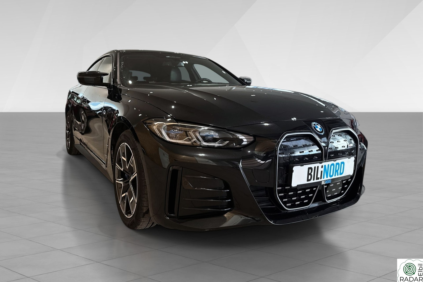 BMW i4 M50 Harman Kardon, Hengerfeste, Head Up++