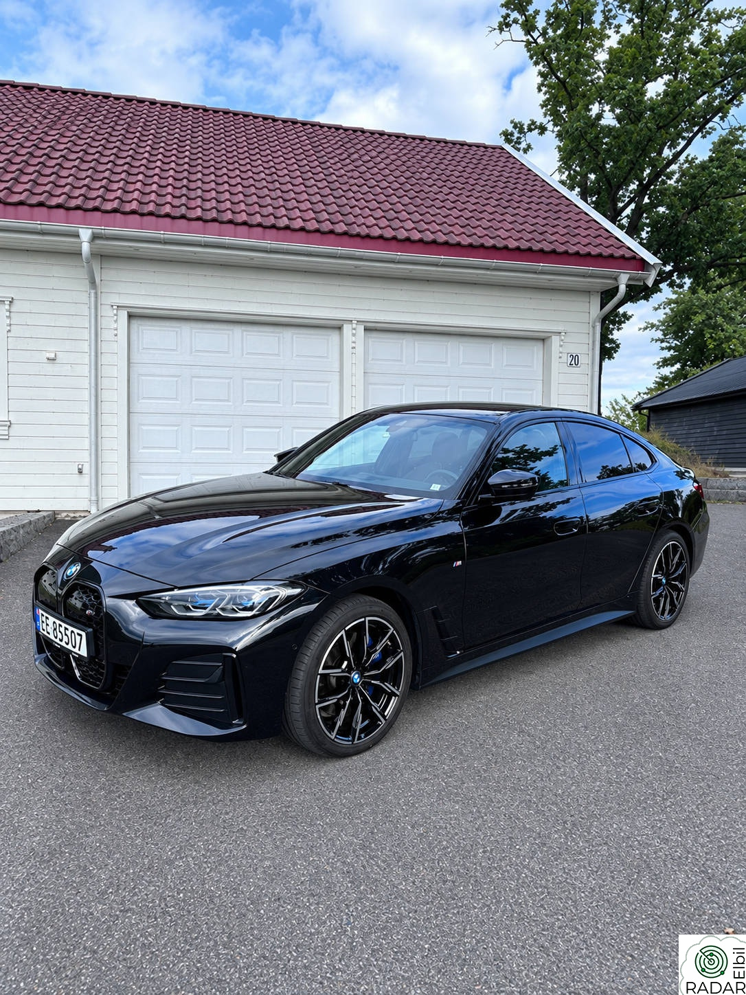 BMW i4 M50 Safirsort metallic BMW i4 M50 Fully Charged 2022