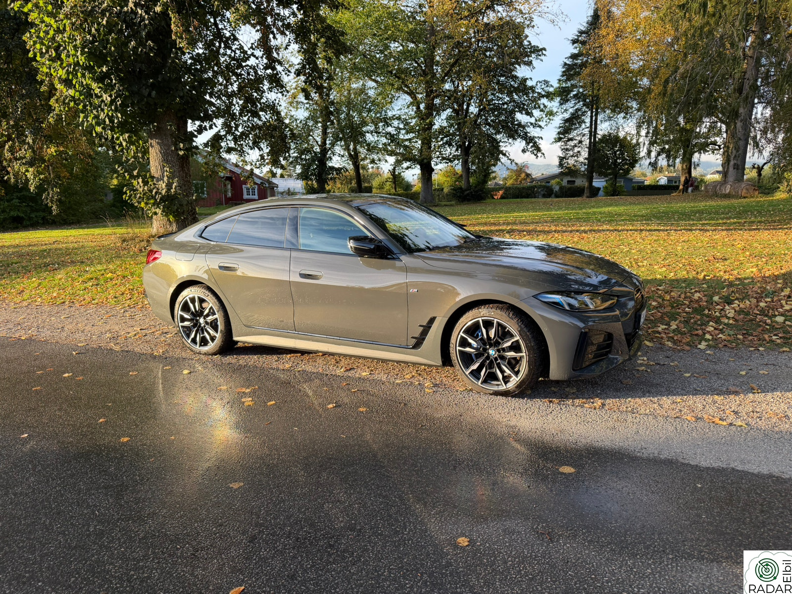 BMW i4 M50 xDrive M50 Fully Charged, Harman K., Hengerfeste og serviceavt
