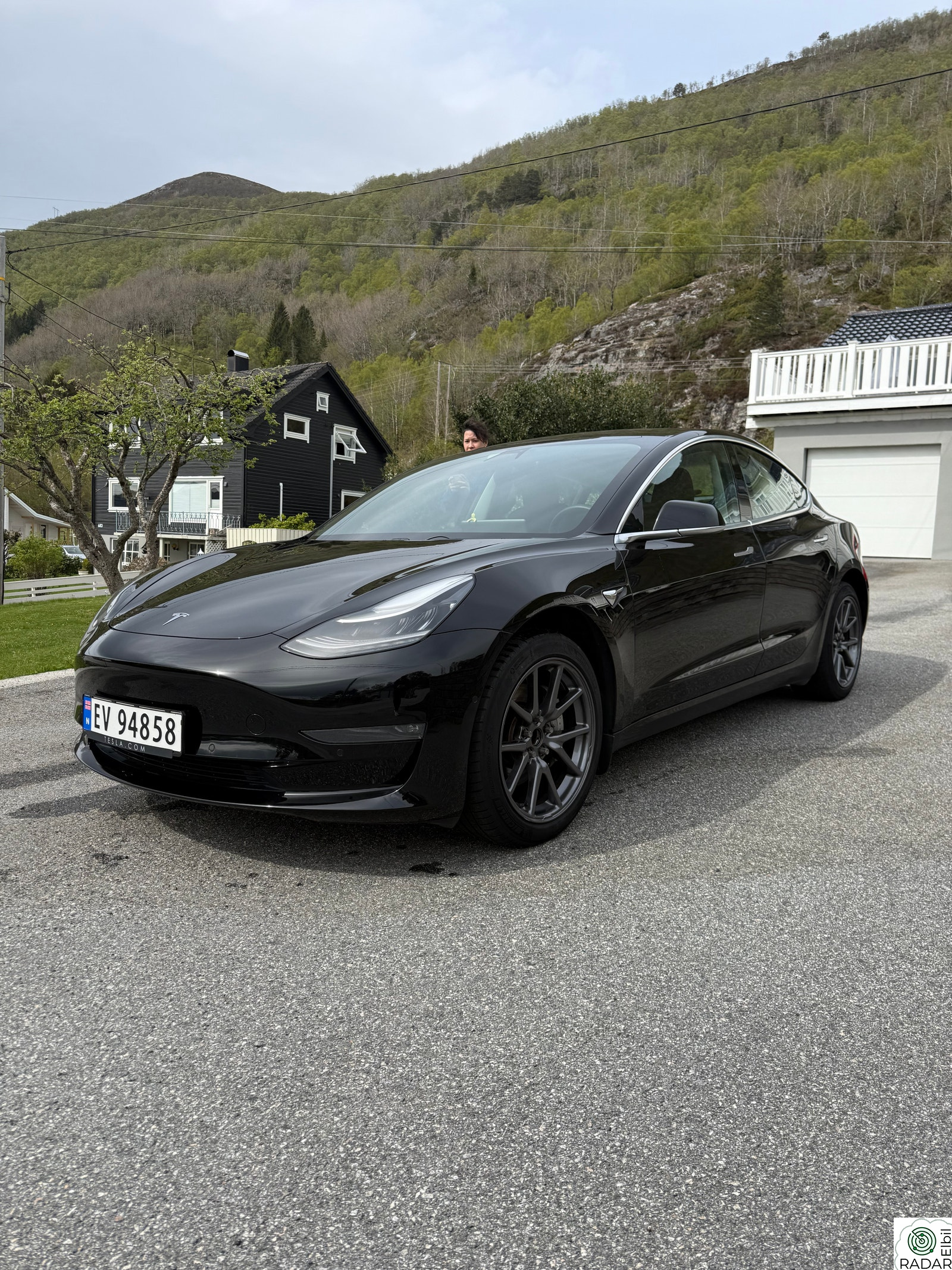 TESLA Model 3 Standard Range Plus RWD