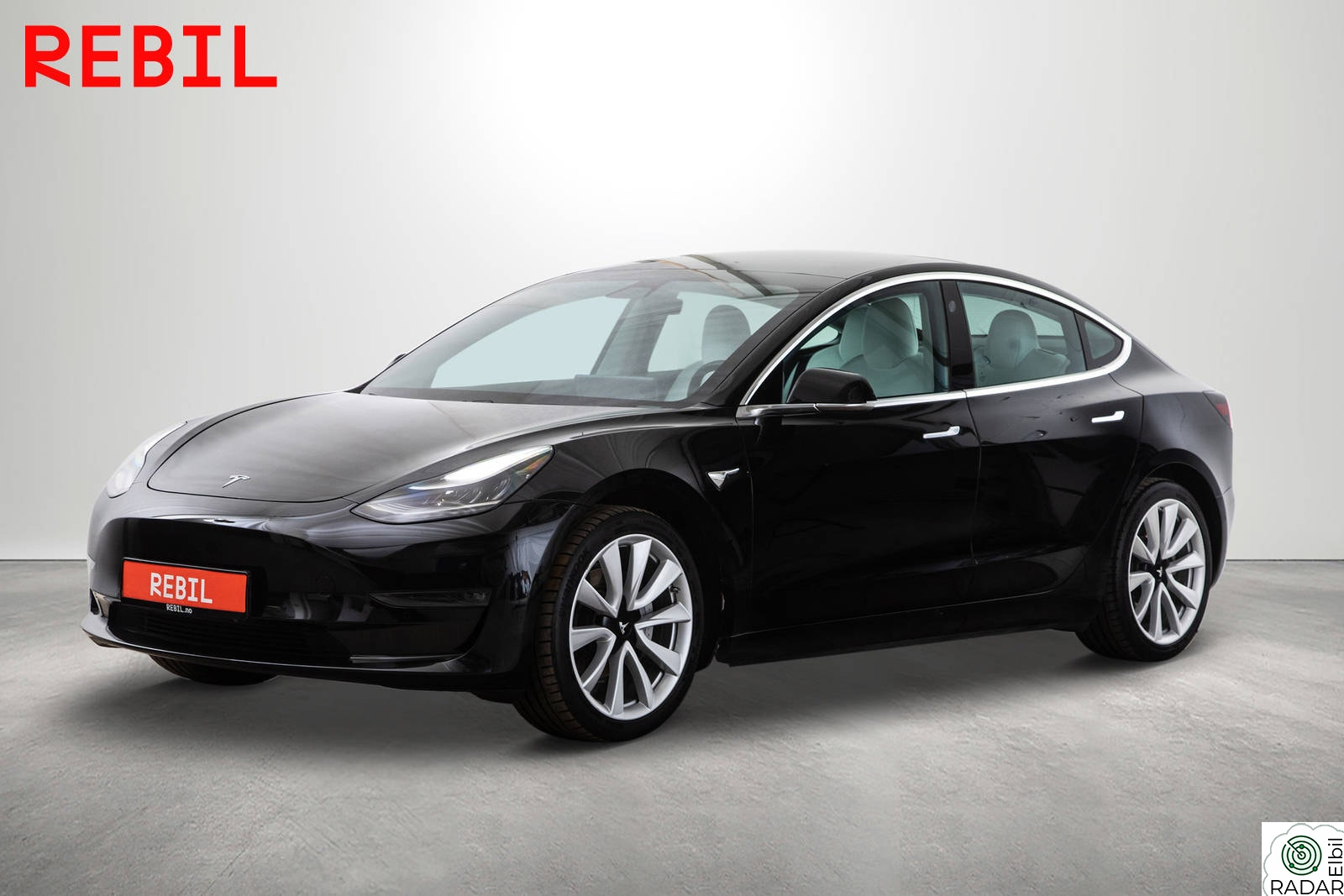 TESLA Model 3 SR+/Krok/Autopilot/Navi/R.kam/Pano/Memory/Skinn